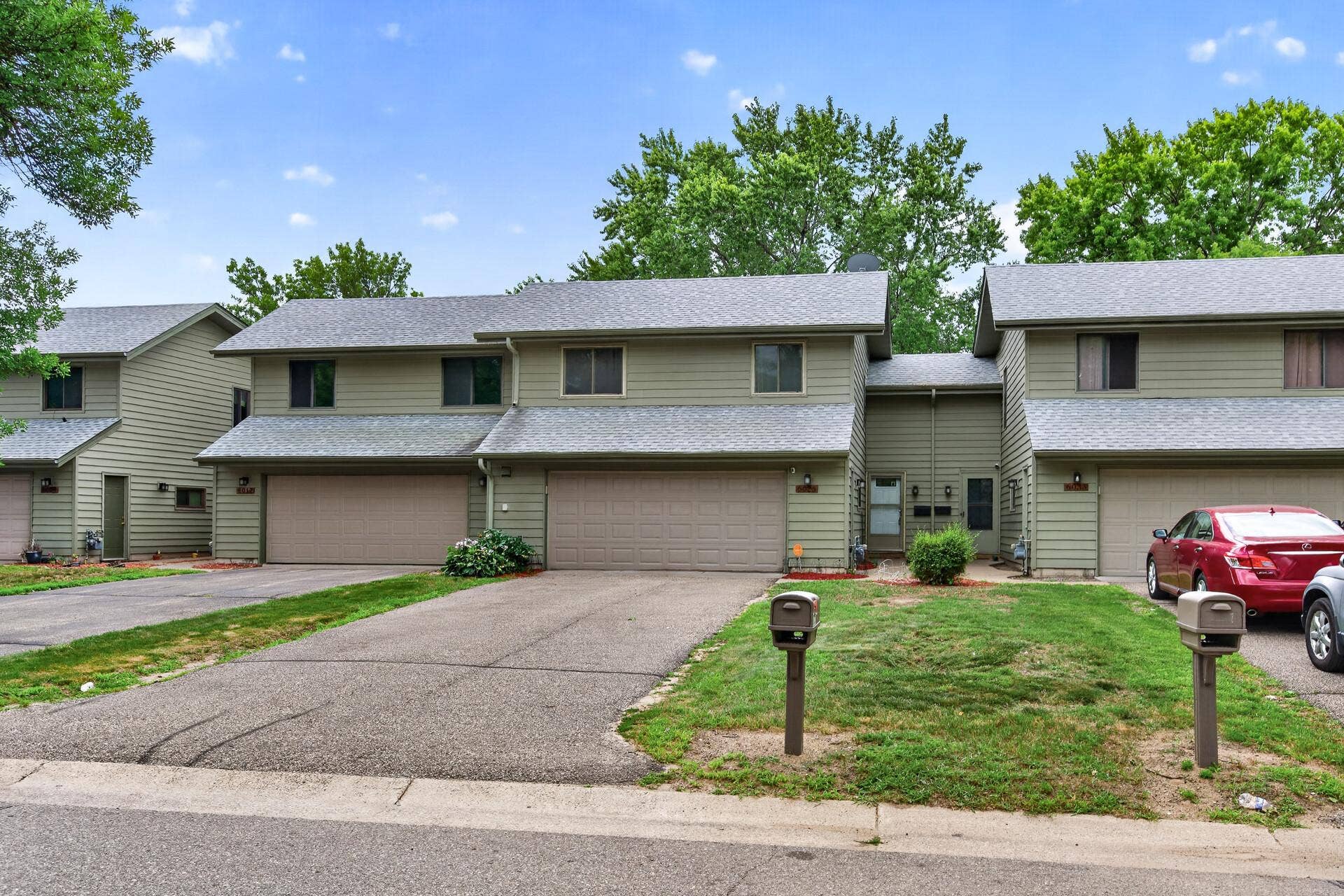 6025 79th Avenue N, Brooklyn Park, MN 55443 6025 79th Avenue N, Brooklyn Park, MN 55443
