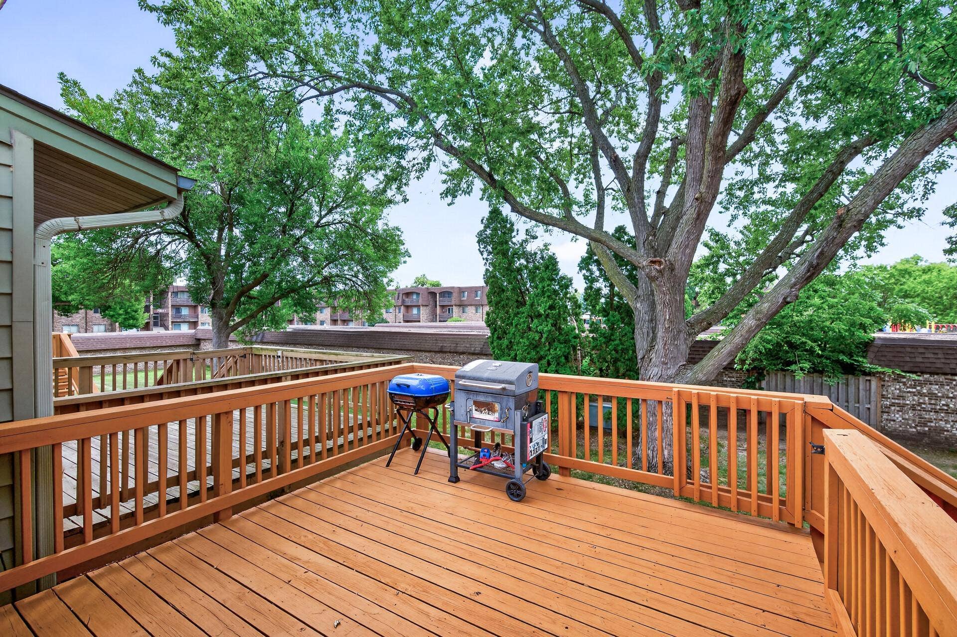 6025 79th Avenue N, Brooklyn Park, MN 55443 6025 79th Avenue N, Brooklyn Park, MN 55443