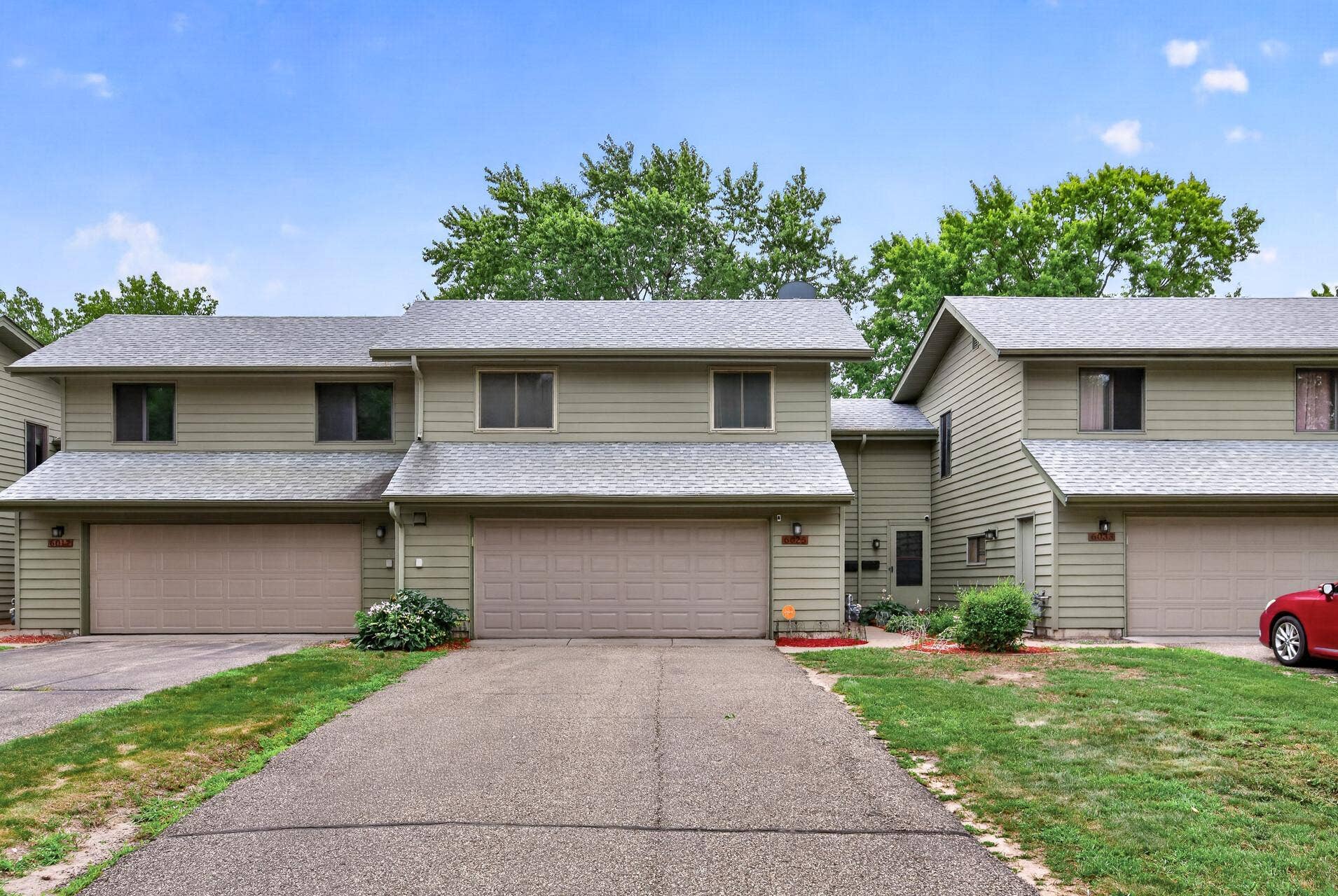 6025 79th Avenue N, Brooklyn Park, MN 55443 6025 79th Avenue N, Brooklyn Park, MN 55443