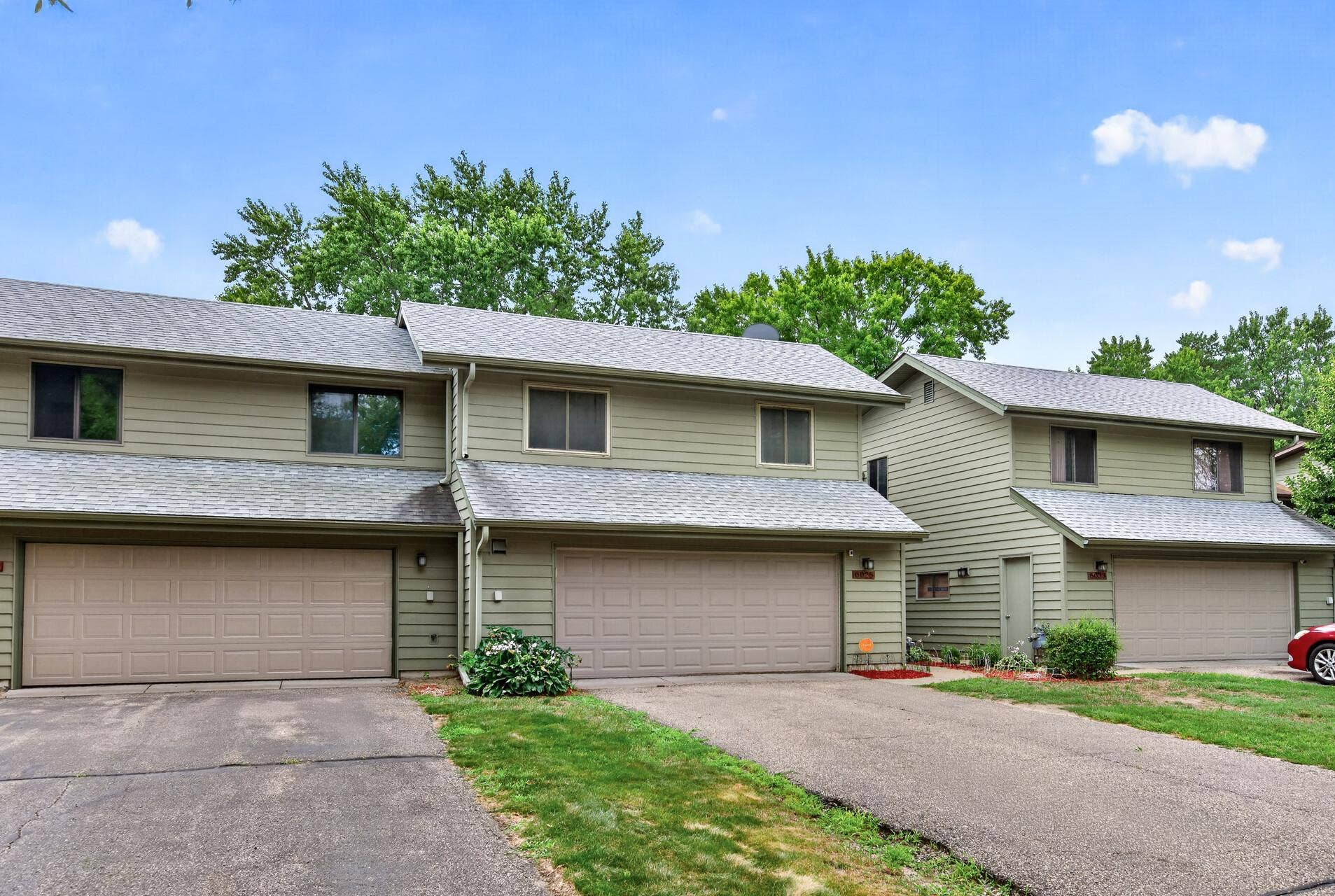 6025 79th Avenue N, Brooklyn Park, MN 55443 6025 79th Avenue N, Brooklyn Park, MN 55443