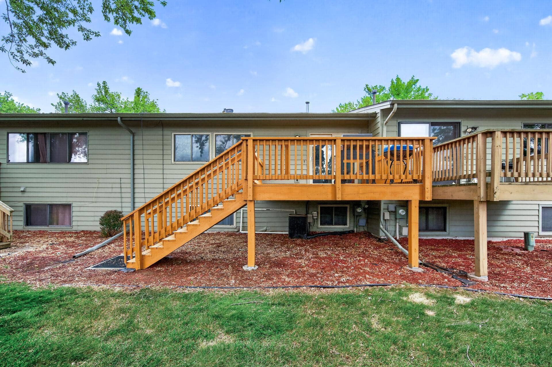 6025 79th Avenue N, Brooklyn Park, MN 55443 6025 79th Avenue N, Brooklyn Park, MN 55443