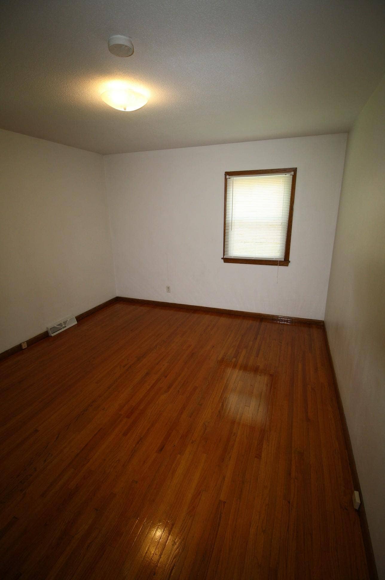 9522 Pleasant Avenue S, Bloomington, MN 55420 2015-05-27_11.46.27.jpg