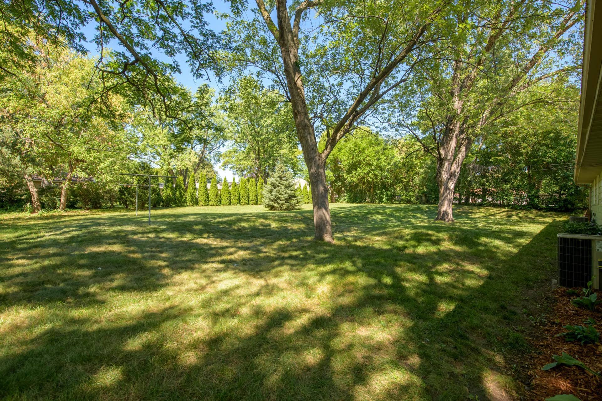 9522 Pleasant Avenue S, Bloomington, MN 55420 9524 Pleasant Ave S-WS-20210814-_CBP0535-HDR.jpg