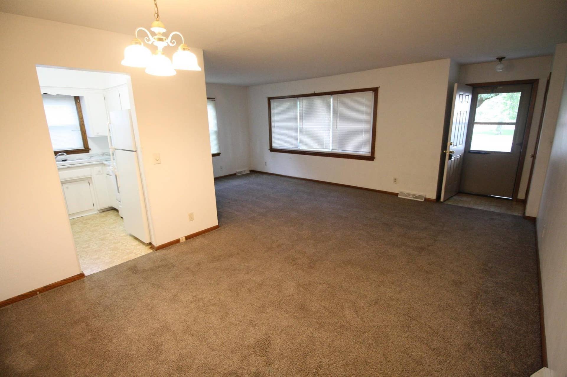 9522 Pleasant Avenue S, Bloomington, MN 55420 IMG_6875.JPG