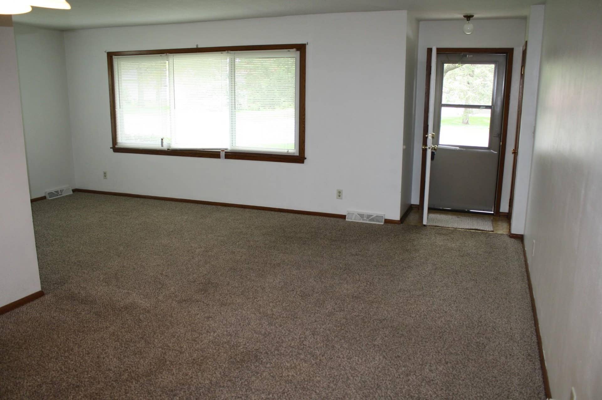 9522 Pleasant Avenue S, Bloomington, MN 55420 2015-05-12_13.58.32.jpg