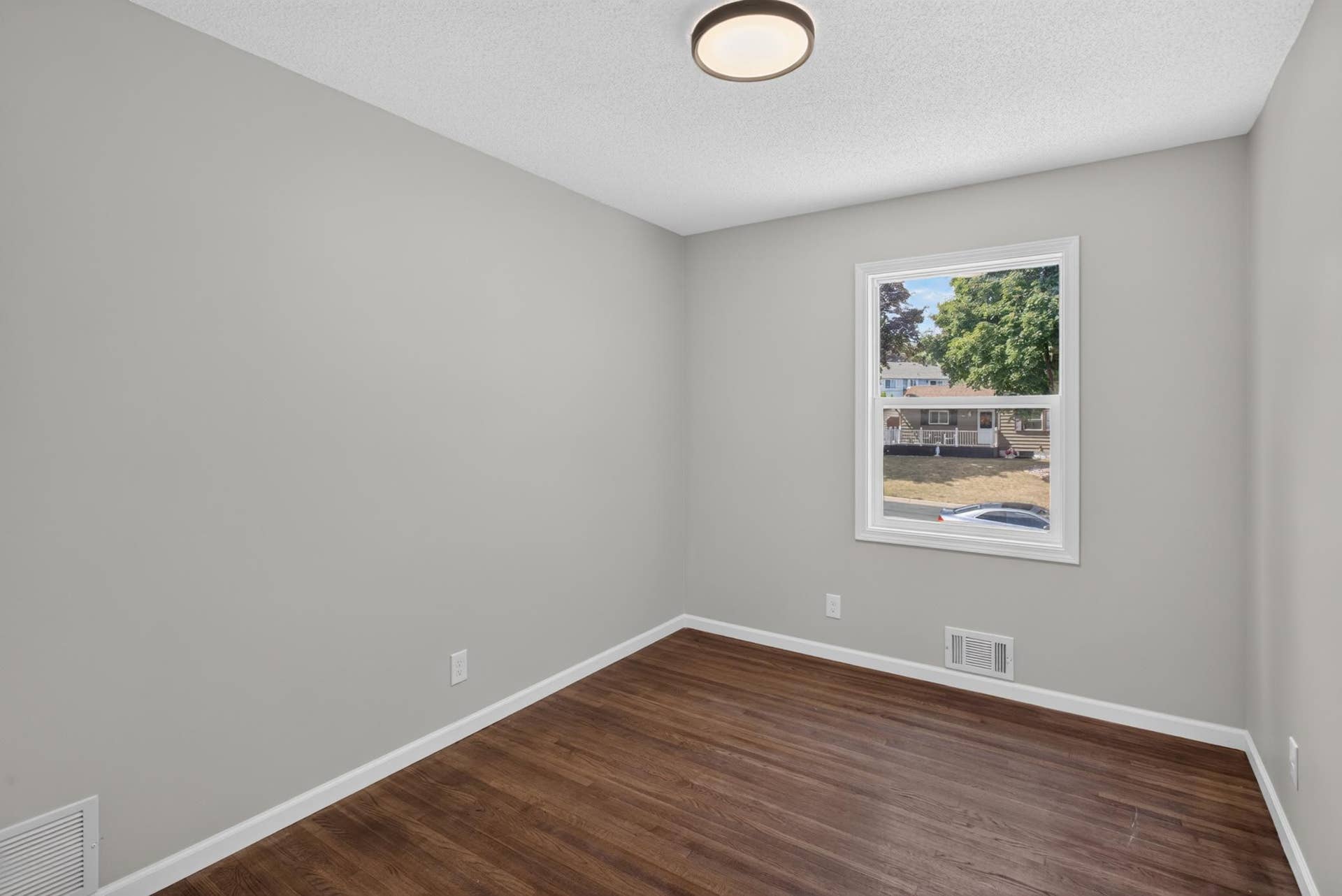 597 Meadow Lane, Woodbury, MN 55125 Bedroom 2