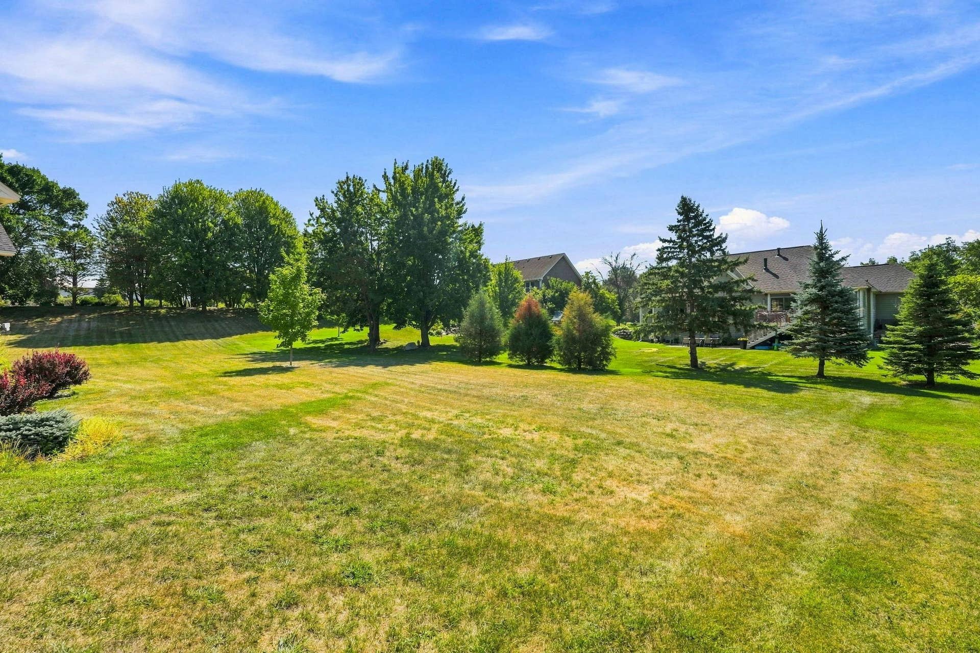 2715 Edgewater Bay, Woodbury, MN 55125 2715 Edgewater Bay, Woodbury, MN 55125