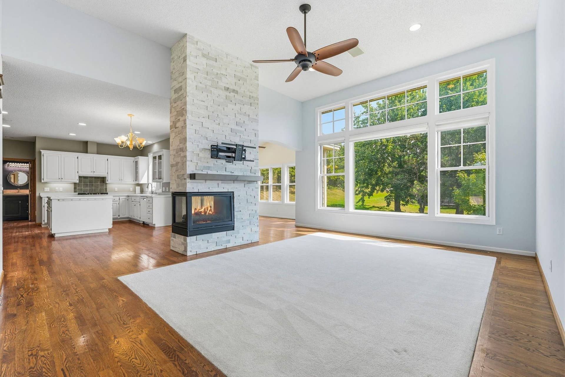 2715 Edgewater Bay, Woodbury, MN 55125 2715 Edgewater Bay, Woodbury, MN 55125