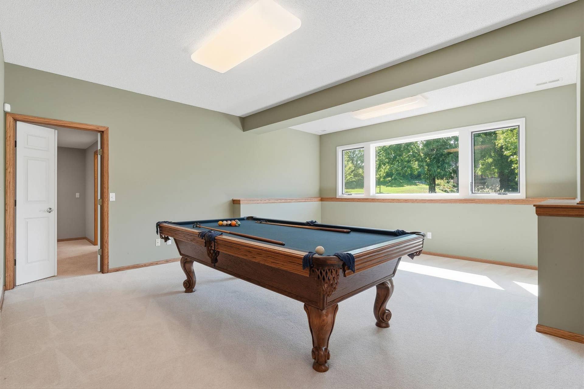 2715 Edgewater Bay, Woodbury, MN 55125 2715 Edgewater Bay, Woodbury, MN 55125