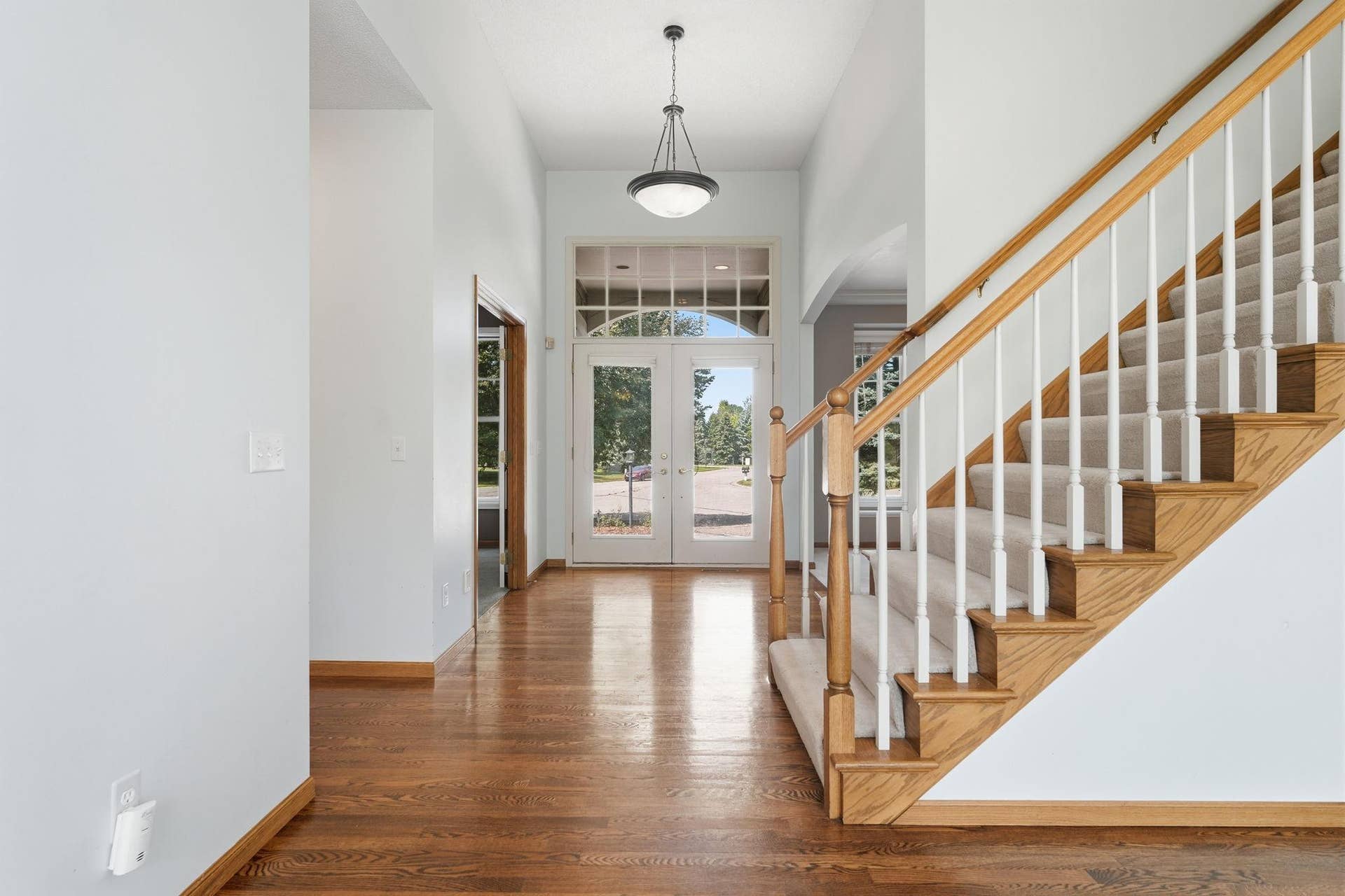 2715 Edgewater Bay, Woodbury, MN 55125 2715 Edgewater Bay, Woodbury, MN 55125