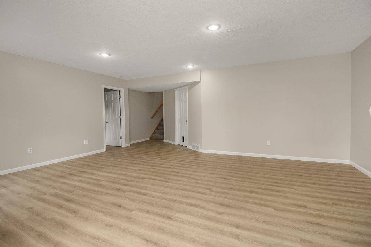 1105 Iris Drive, White Bear Lake, MN 55127 1105 Iris Drive, White Bear Lake, MN 55127