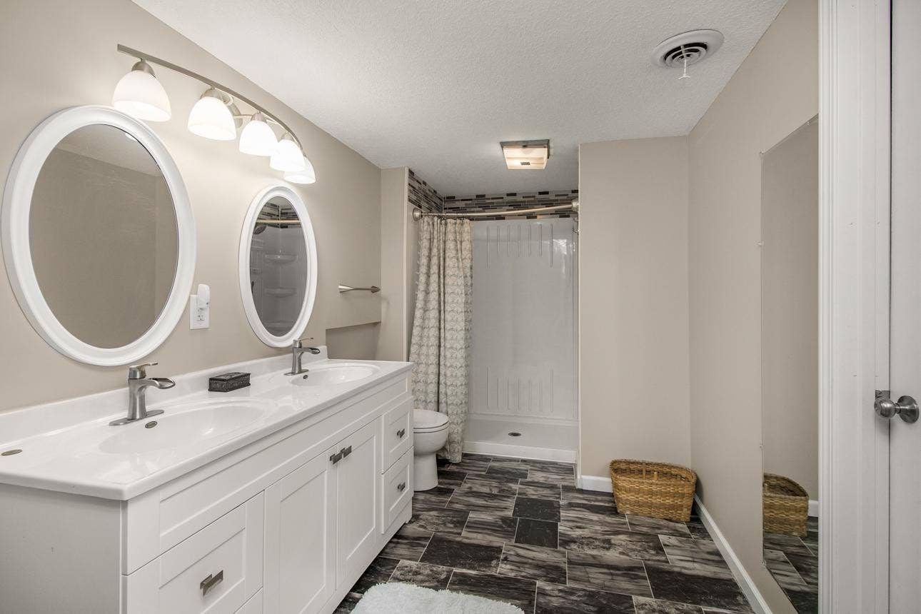 1105 Iris Drive, White Bear Lake, MN 55127 1105 Iris Drive, White Bear Lake, MN 55127