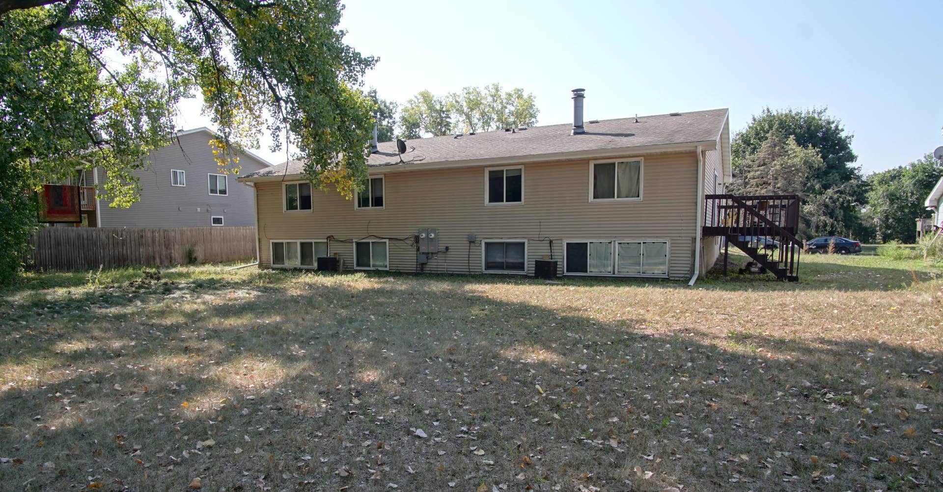 3308 84th Avenue N, Brooklyn Park, MN 55443