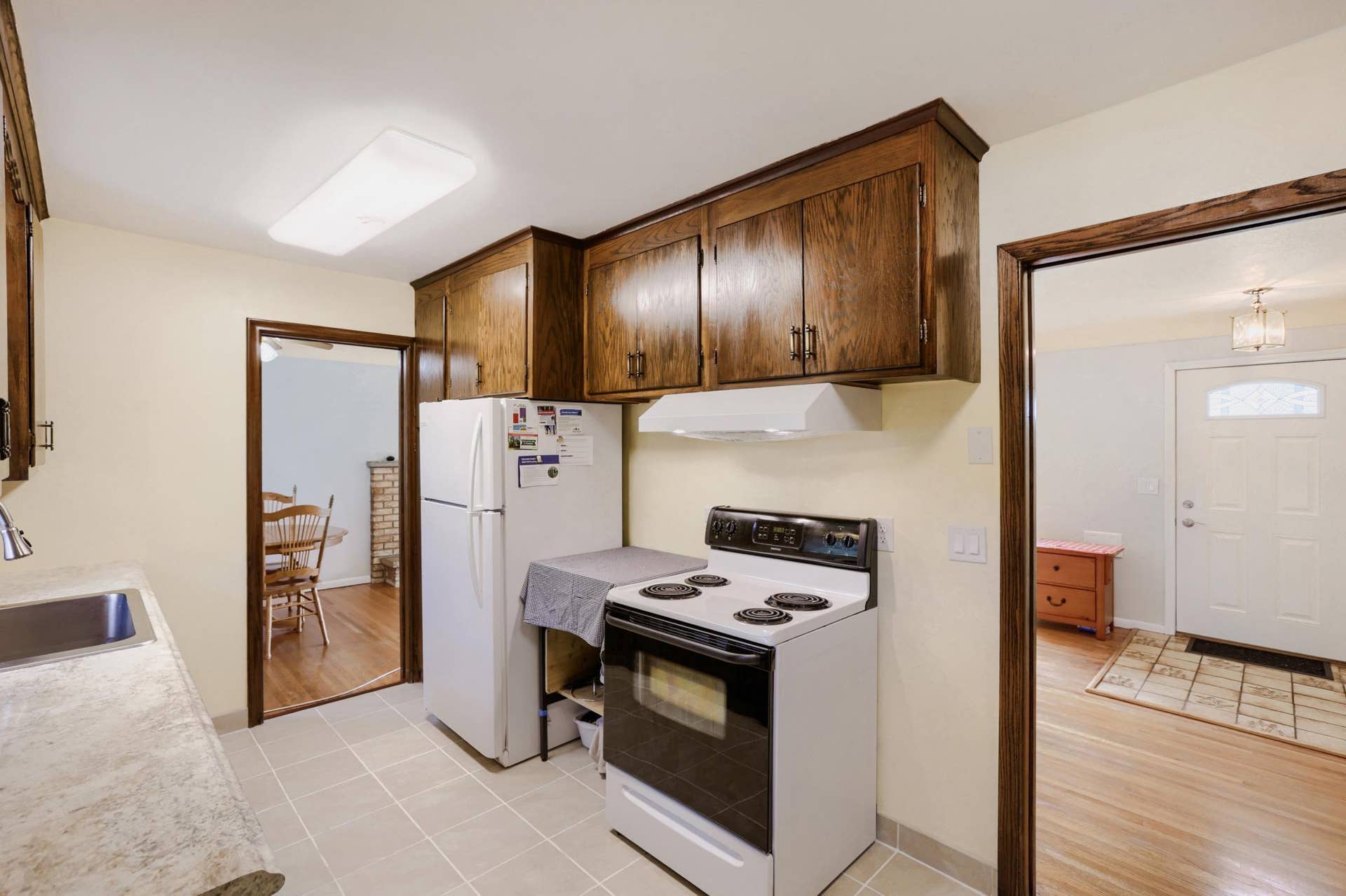 1301 Buchanan Place NE, Columbia Heights, MN 55421 1301 Buchanan Place NE - Print Quality - 016 - 11 Kitchen.jpg