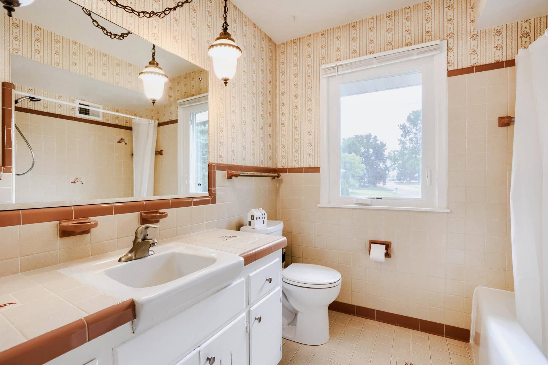 1301 Buchanan Place NE, Columbia Heights, MN 55421 130964~1.JPG
