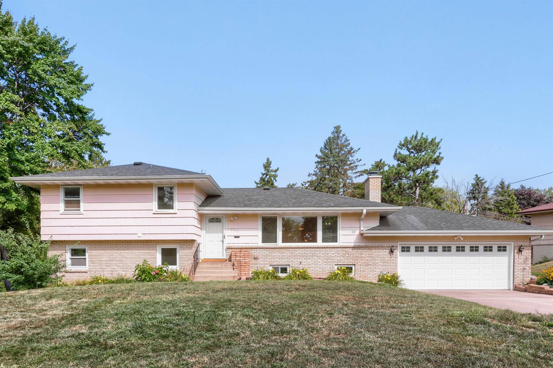 1301 Buchanan Place NE, Columbia Heights, MN 55421 132443~1.JPG