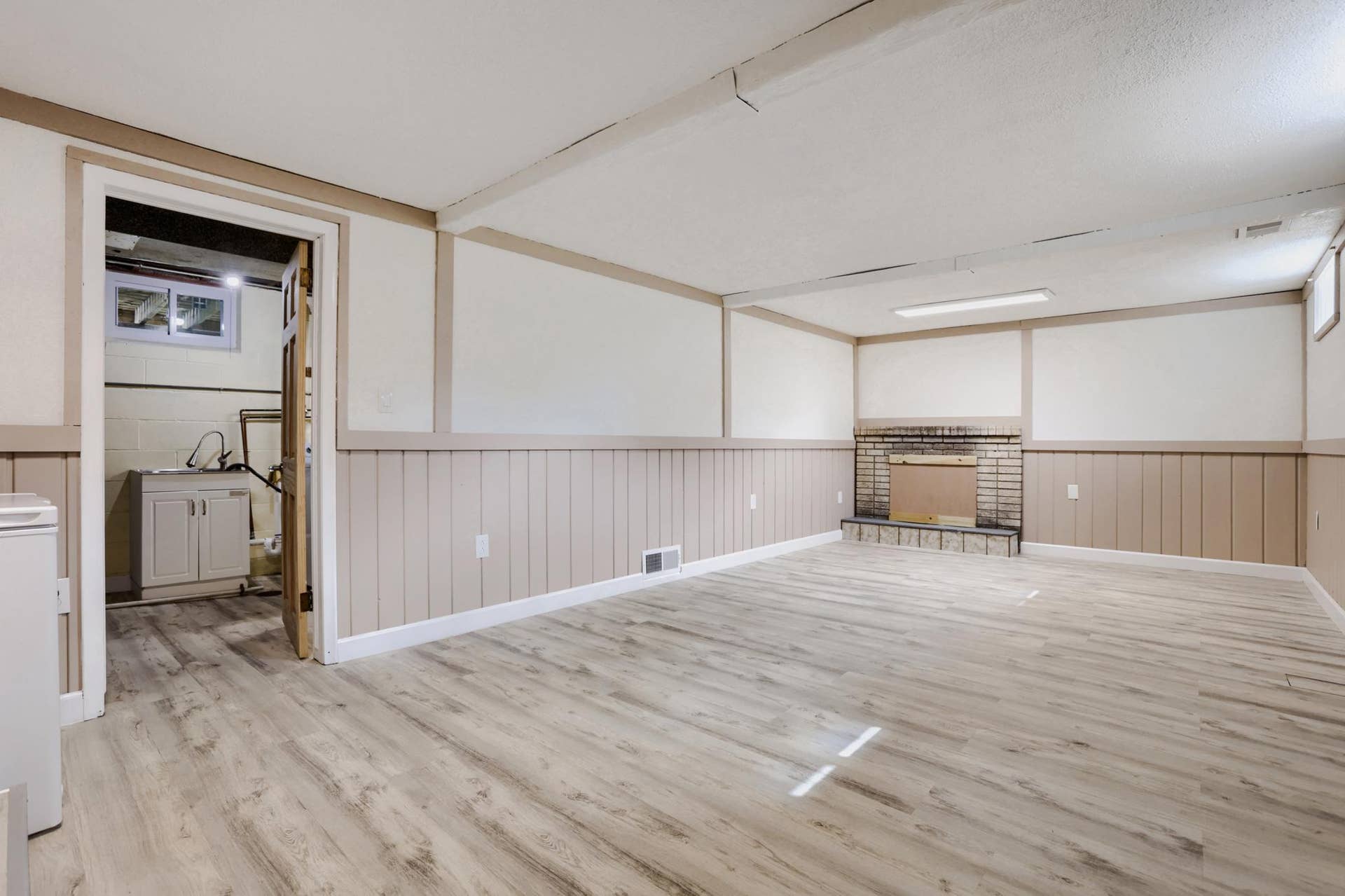 1301 Buchanan Place NE, Columbia Heights, MN 55421 133CCD~1.JPG