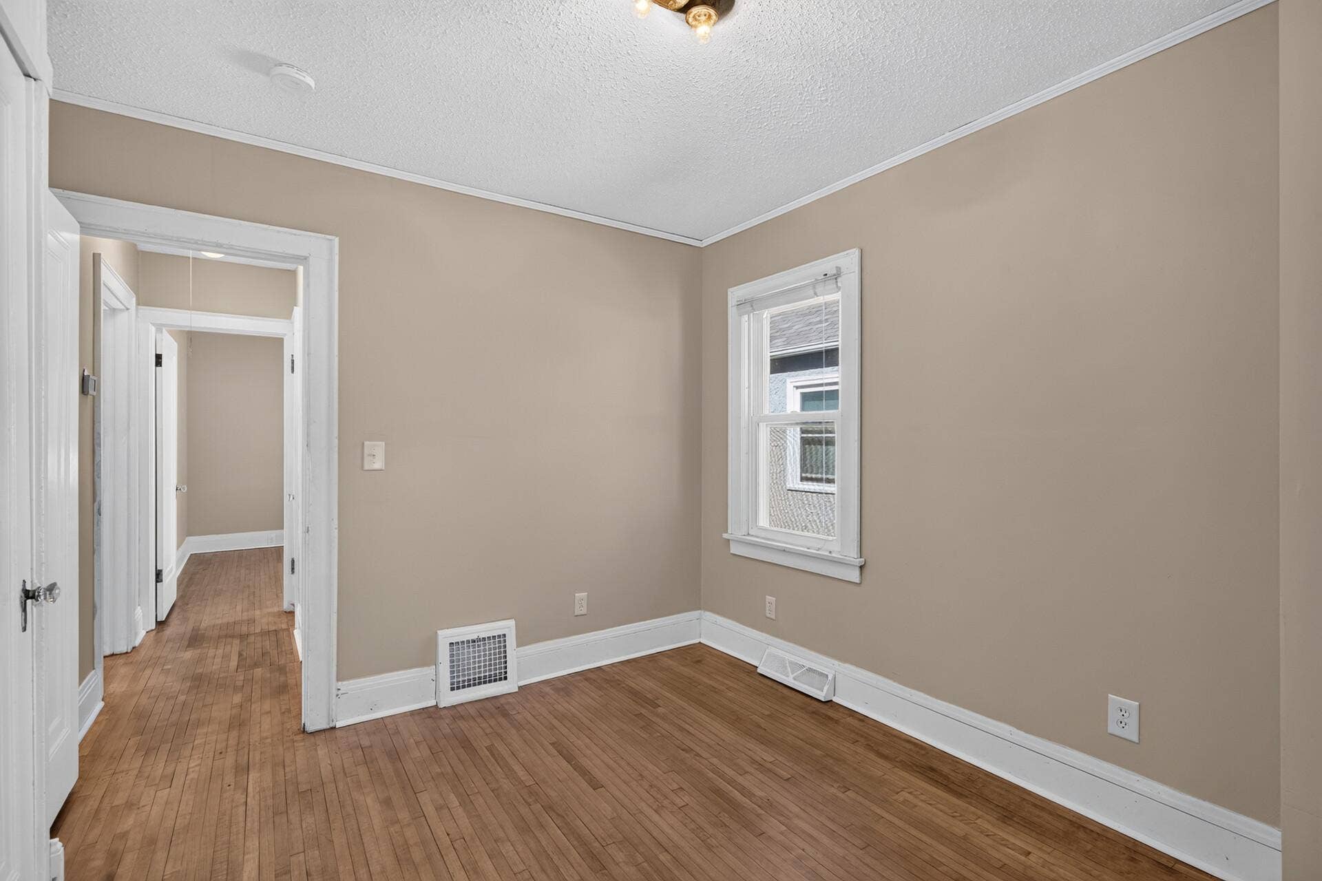 4242 Thomas Avenue N, 79, Minneapolis, MN 55412 21_4242_Thomas21_mls.jpg