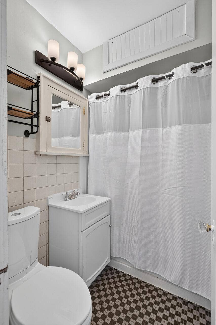 4242 Thomas Avenue N, 79, Minneapolis, MN 55412 Bathroom with high efficiency toilet