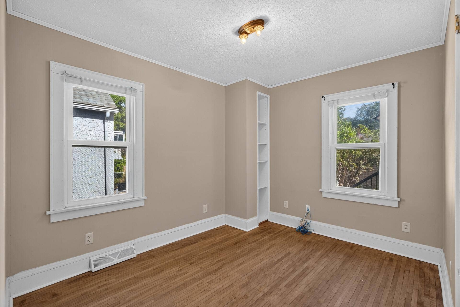 4242 Thomas Avenue N, 79, Minneapolis, MN 55412 bonus room/ office leading to the upstairs bedroom