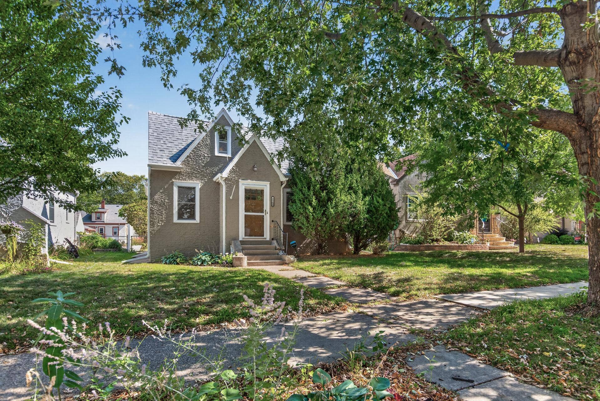 4242 Thomas Avenue N, 79, Minneapolis, MN 55412 Welcome to 4242 Thomas Ave N
