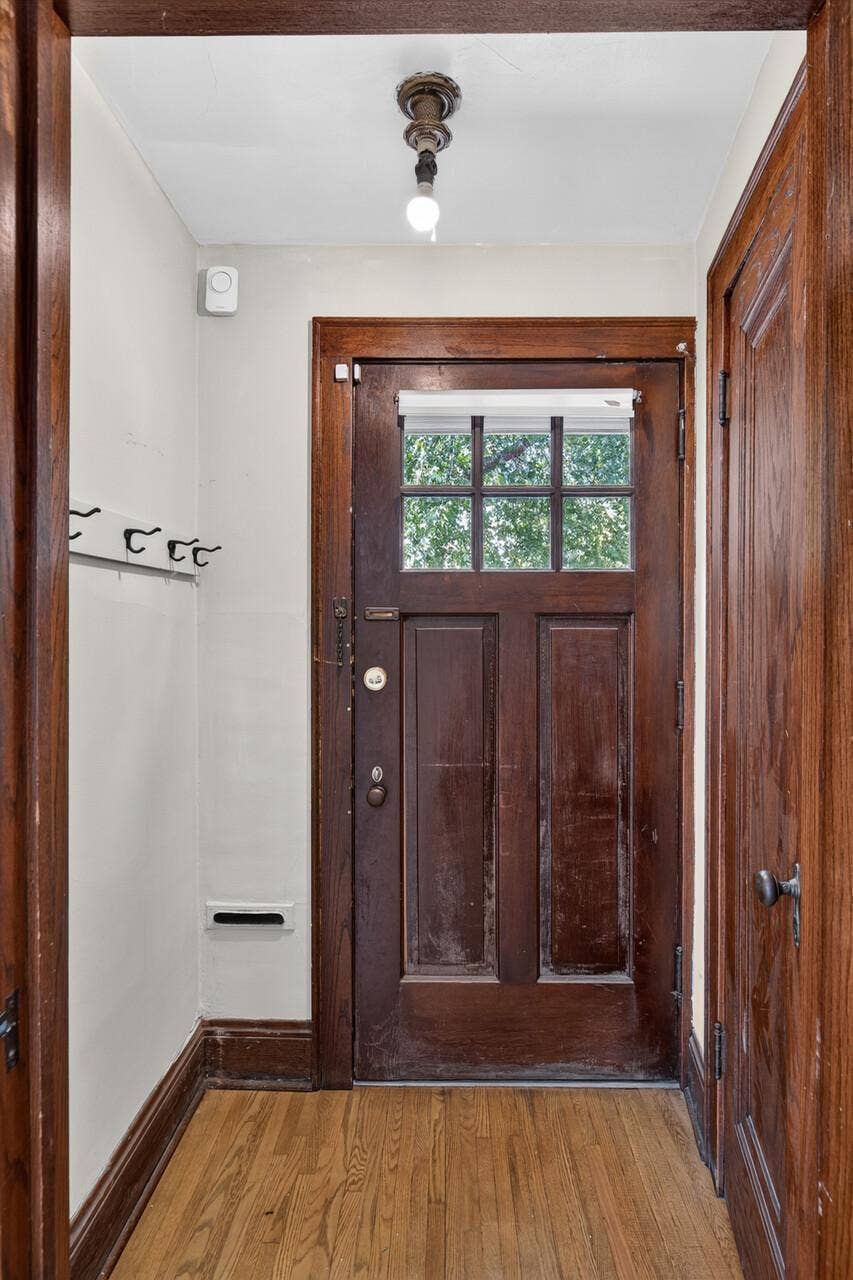 4242 Thomas Avenue N, 79, Minneapolis, MN 55412 Original wood panel front door