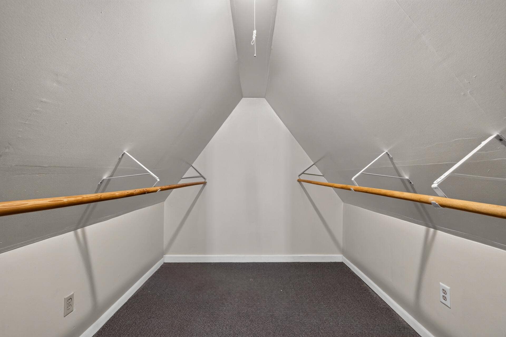 4242 Thomas Avenue N, 79, Minneapolis, MN 55412 Upstairs closet # 2