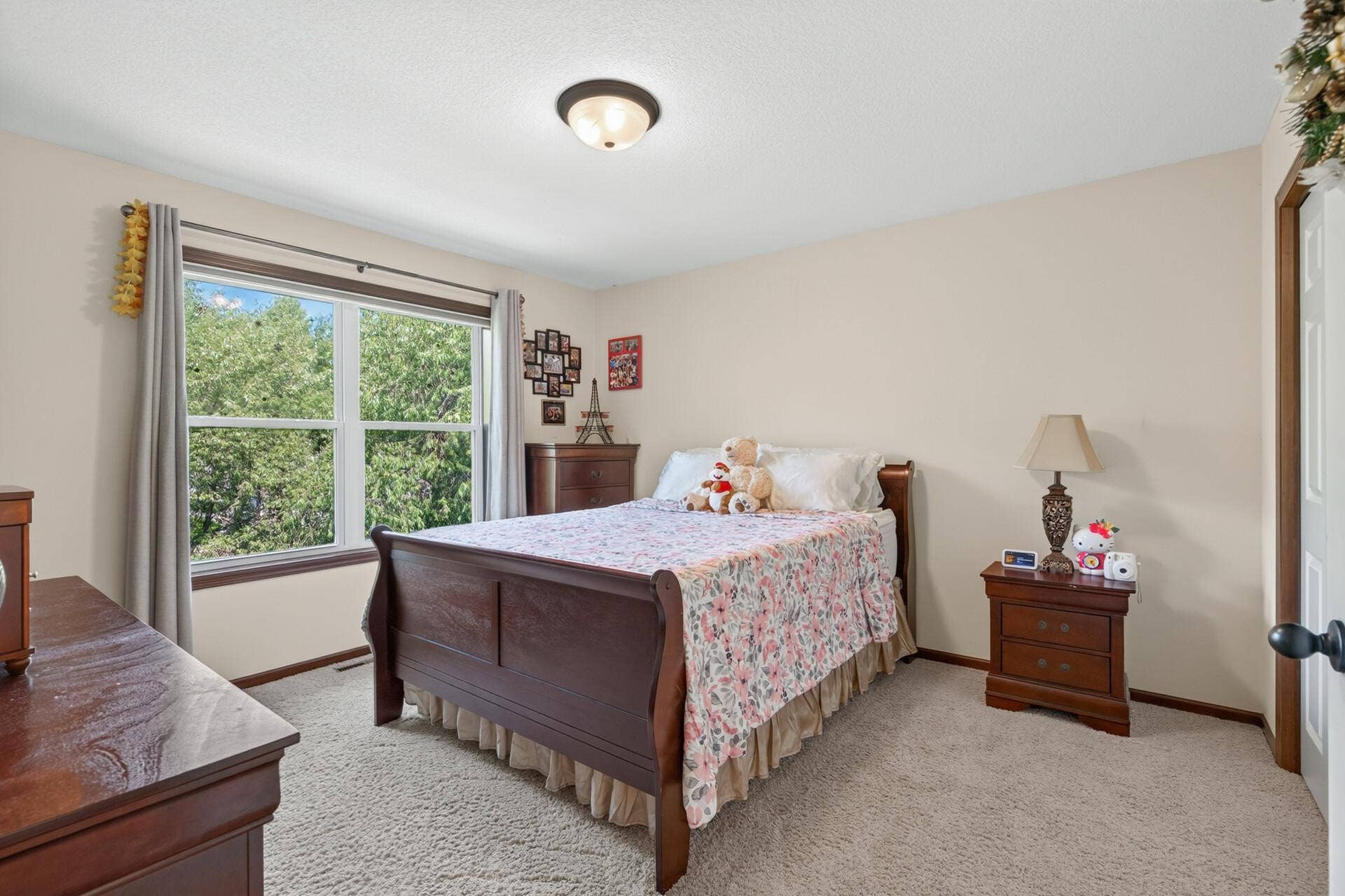 10548 Noble Circle N, Brooklyn Park, MN 55443 Bedroom 4: Well-sized fourth bedroom with ample natural light and closet space.