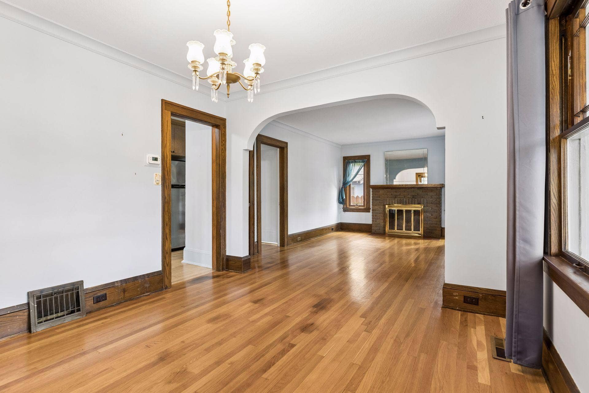 Alternate view of the dining room.