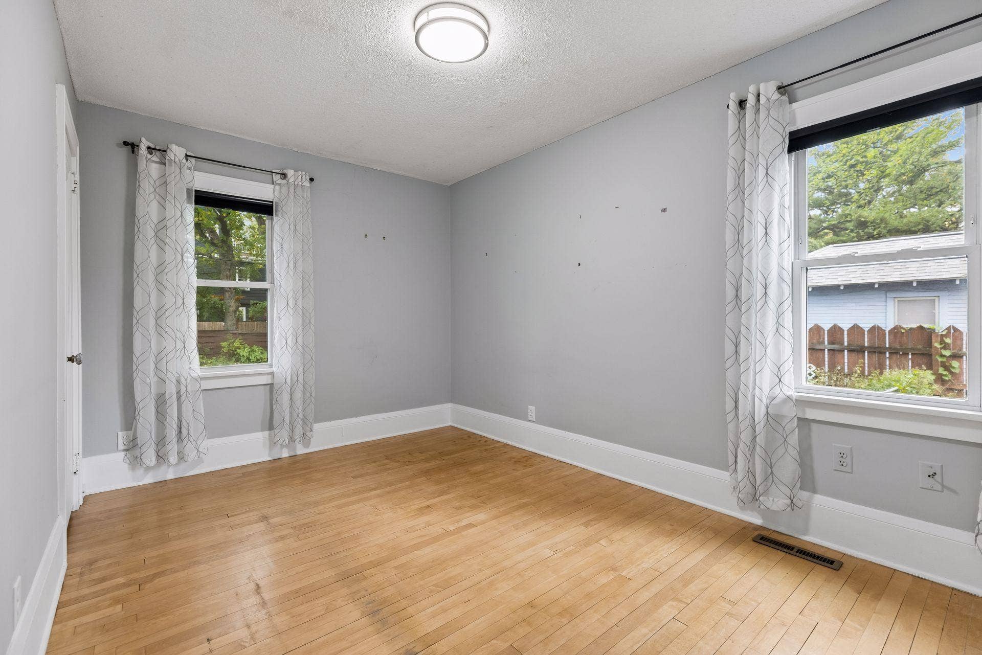 Main level primary bedroom.