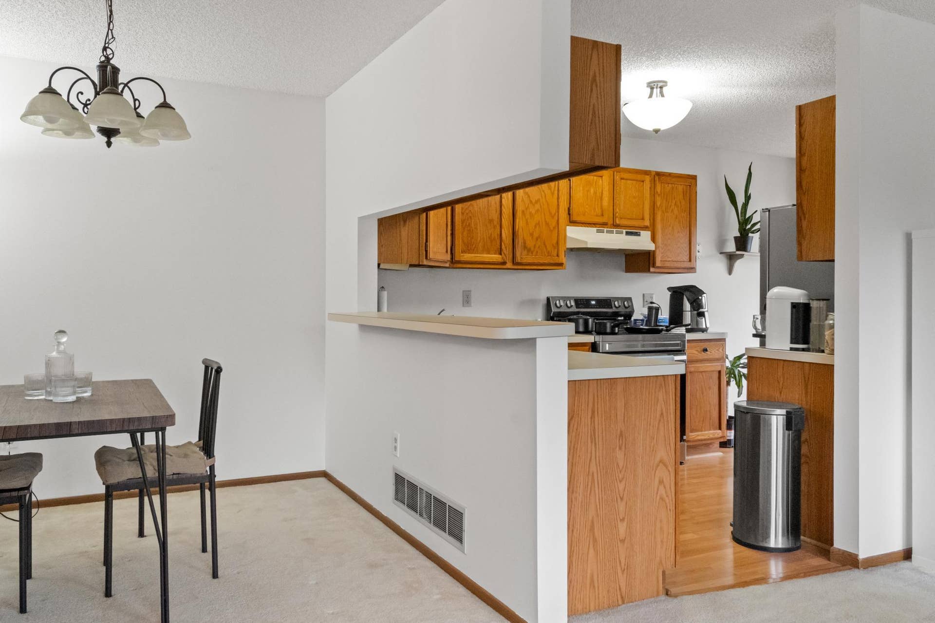 7486 Vinewood Court, Maple Grove, MN 55311 DSC03927.jpg