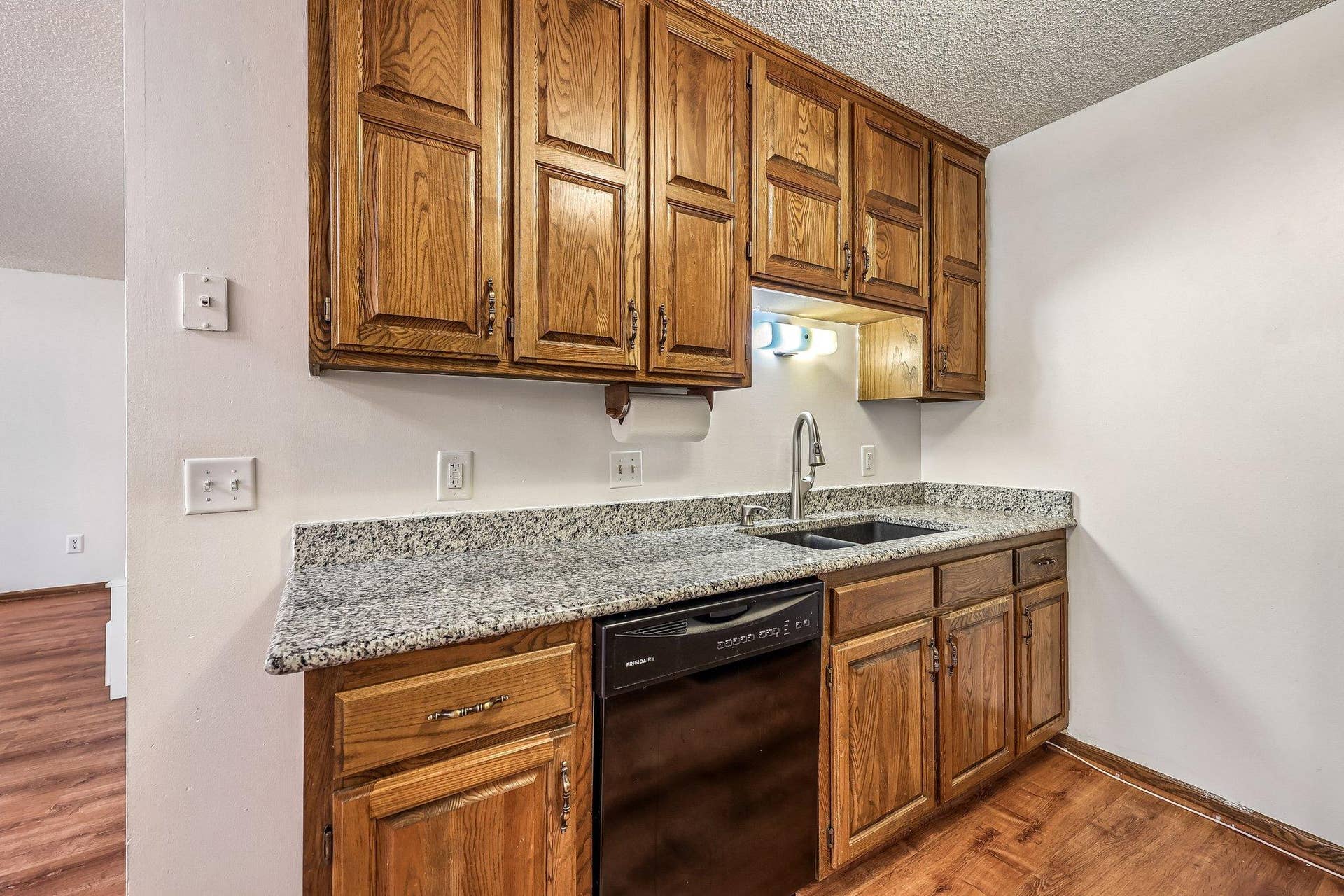 8840 N Maplebrook Court, Brooklyn Park, MN 55445 17-web-or-mls-Maplebrook Ct-S2608-015.jpg