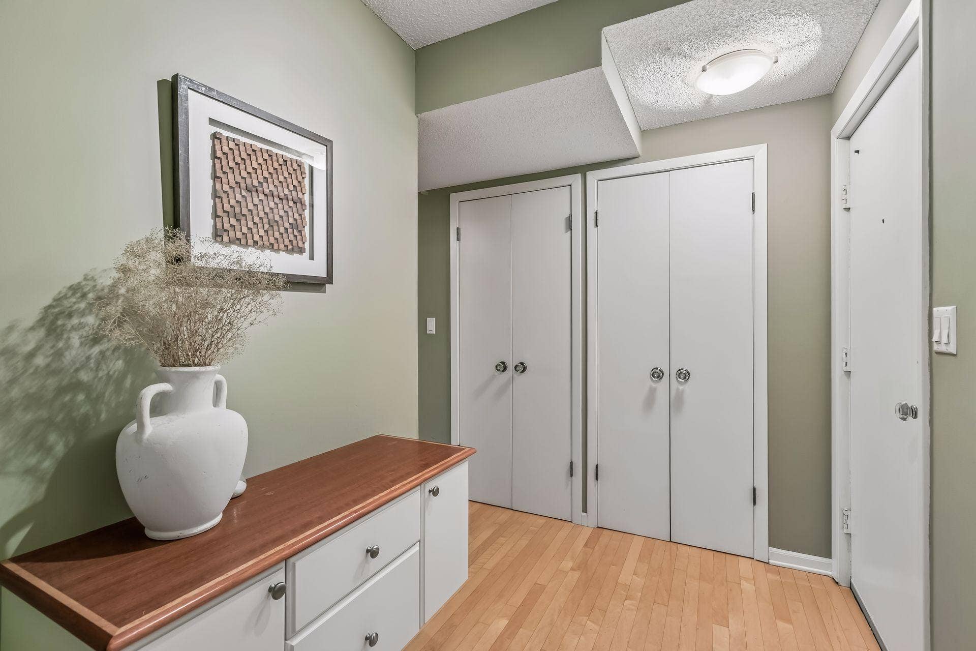 1200 Nicollet Mall, #221, 45, Minneapolis, MN 55403 Entry- Laundry can be added where table is located!