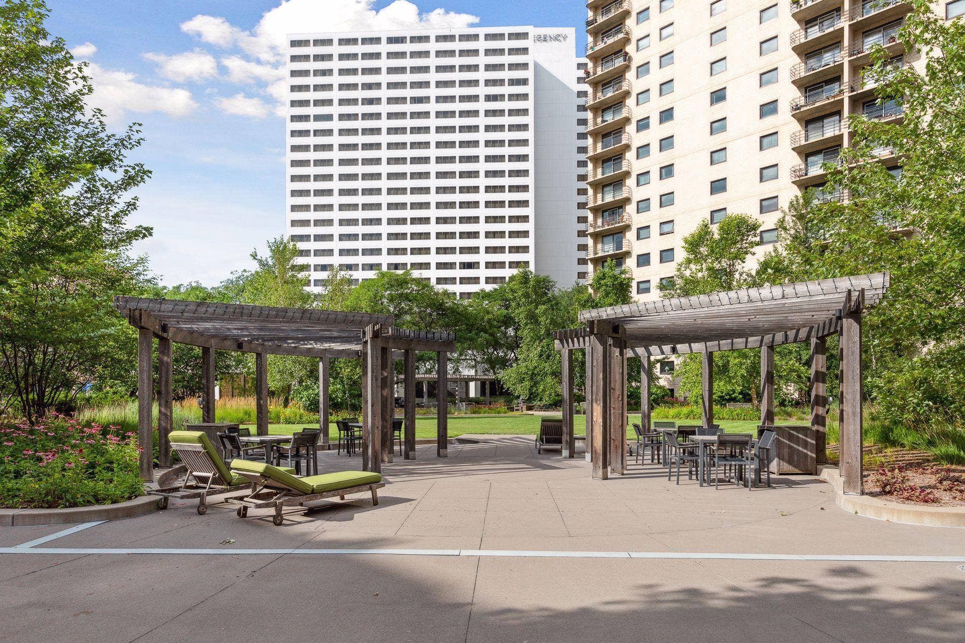 1200 Nicollet Mall, #221, 45, Minneapolis, MN 55403 Resident Only Courtyard right outside the patio