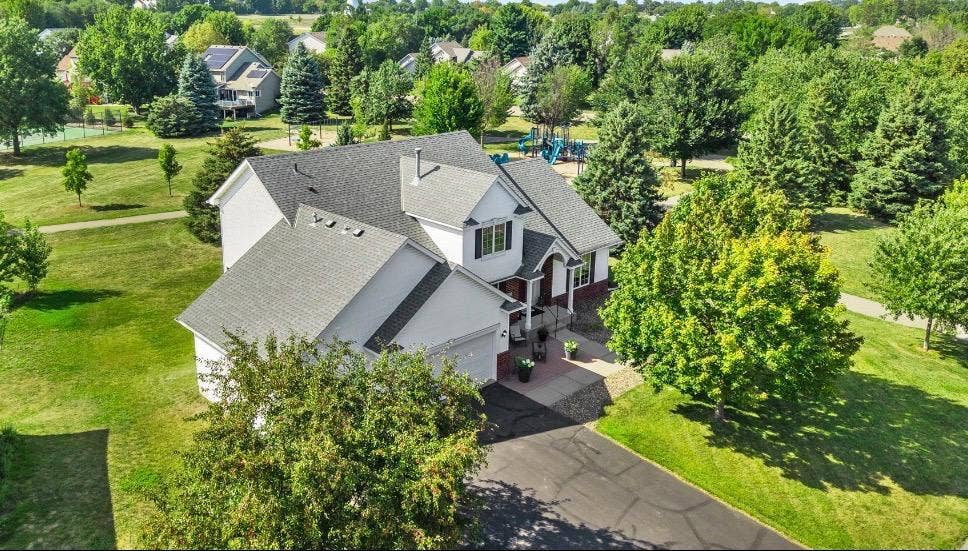 3685 Commonwealth Road, Woodbury, MN 55125
