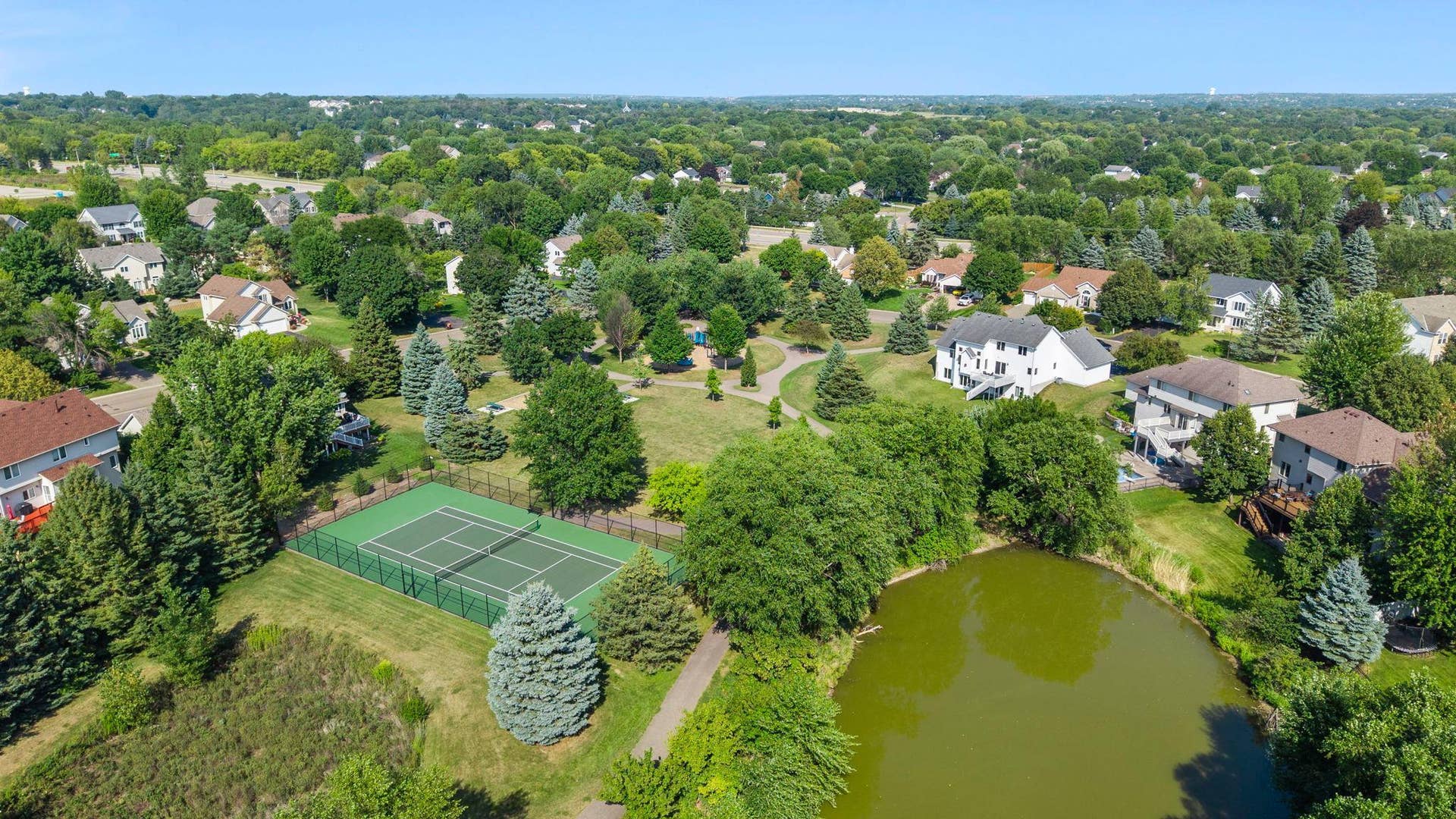 3685 Commonwealth Road, Woodbury, MN 55125