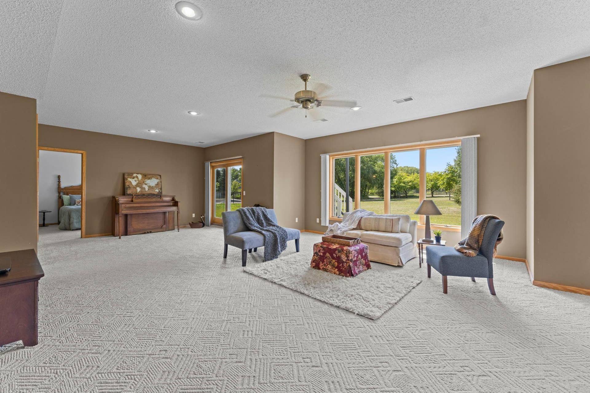 3685 Commonwealth Road, Woodbury, MN 55125