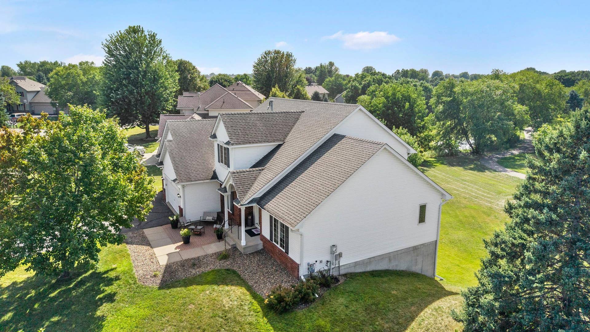 3685 Commonwealth Road, Woodbury, MN 55125