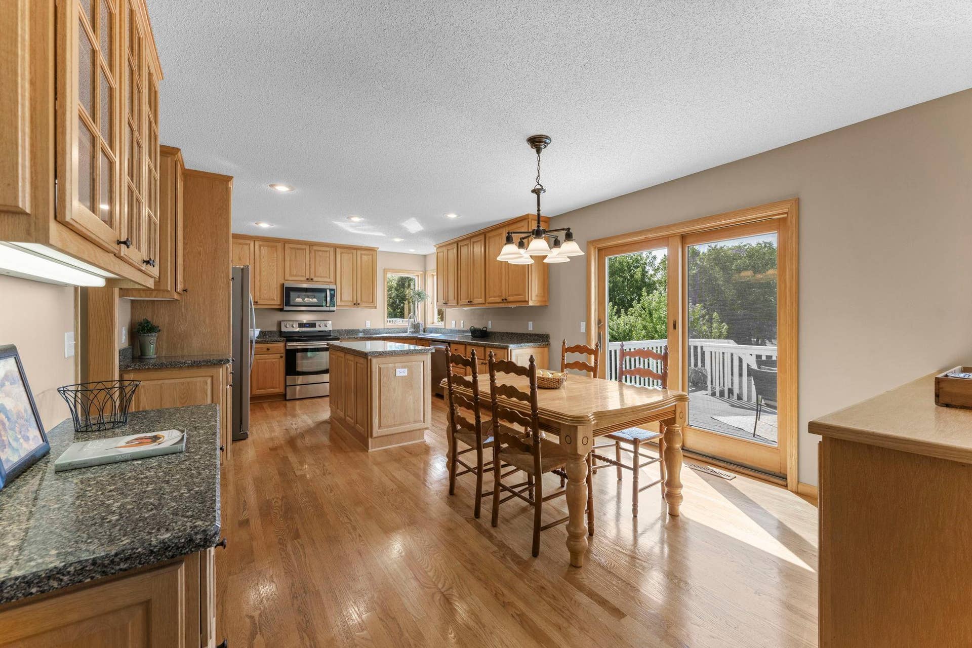 3685 Commonwealth Road, Woodbury, MN 55125