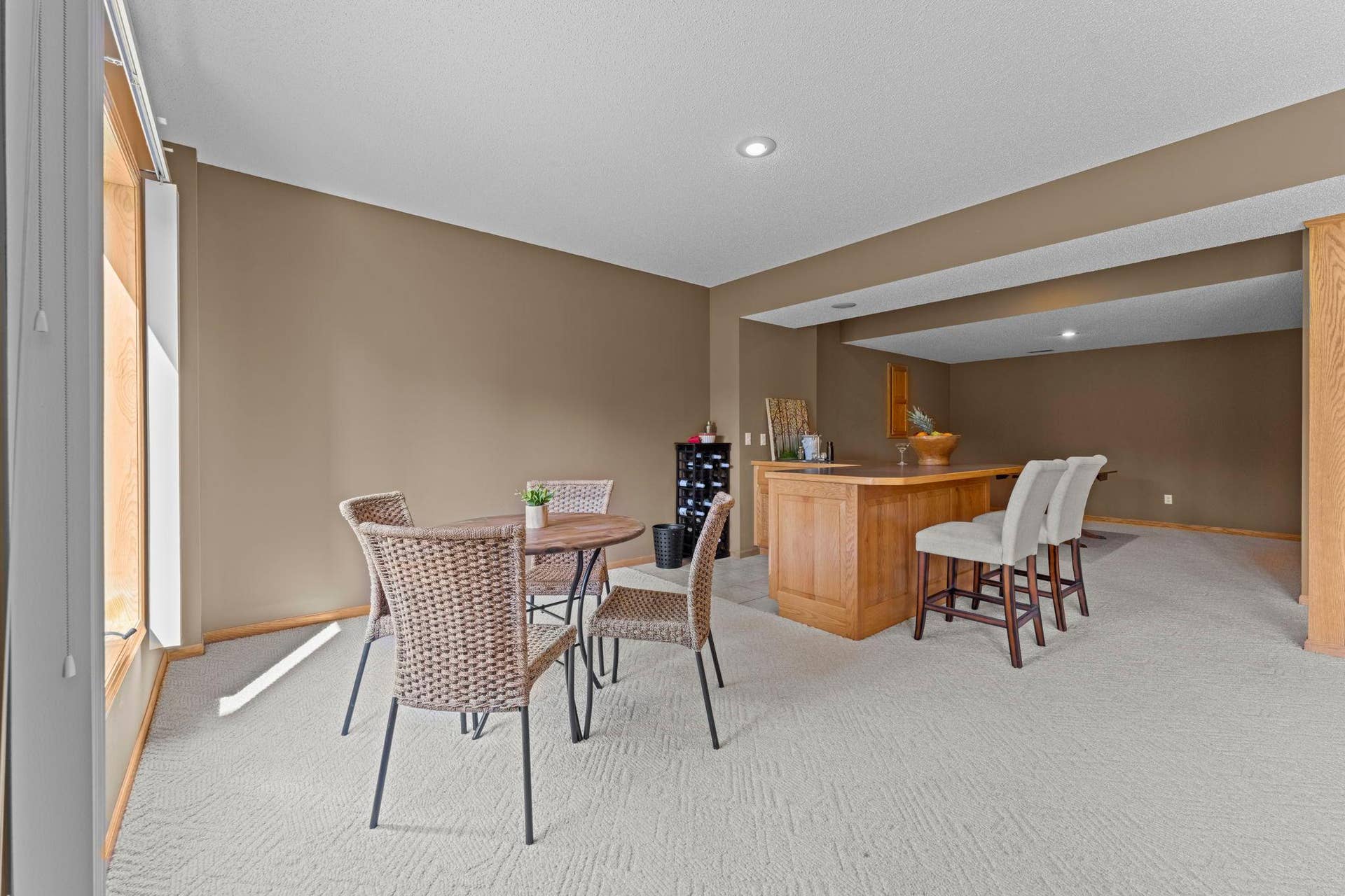 3685 Commonwealth Road, Woodbury, MN 55125