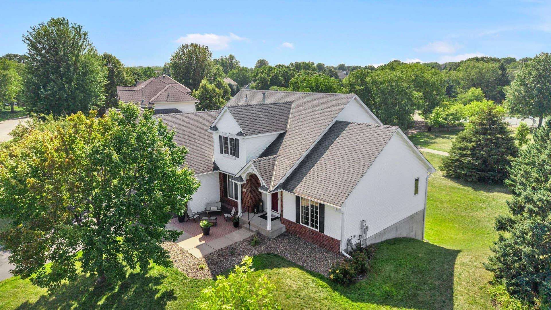 3685 Commonwealth Road, Woodbury, MN 55125