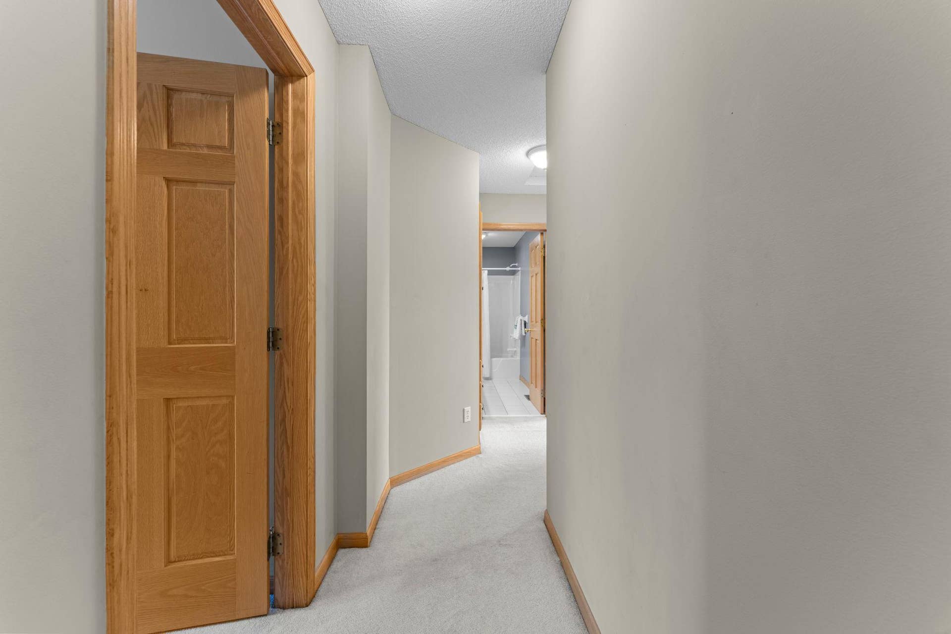 3685 Commonwealth Road, Woodbury, MN 55125