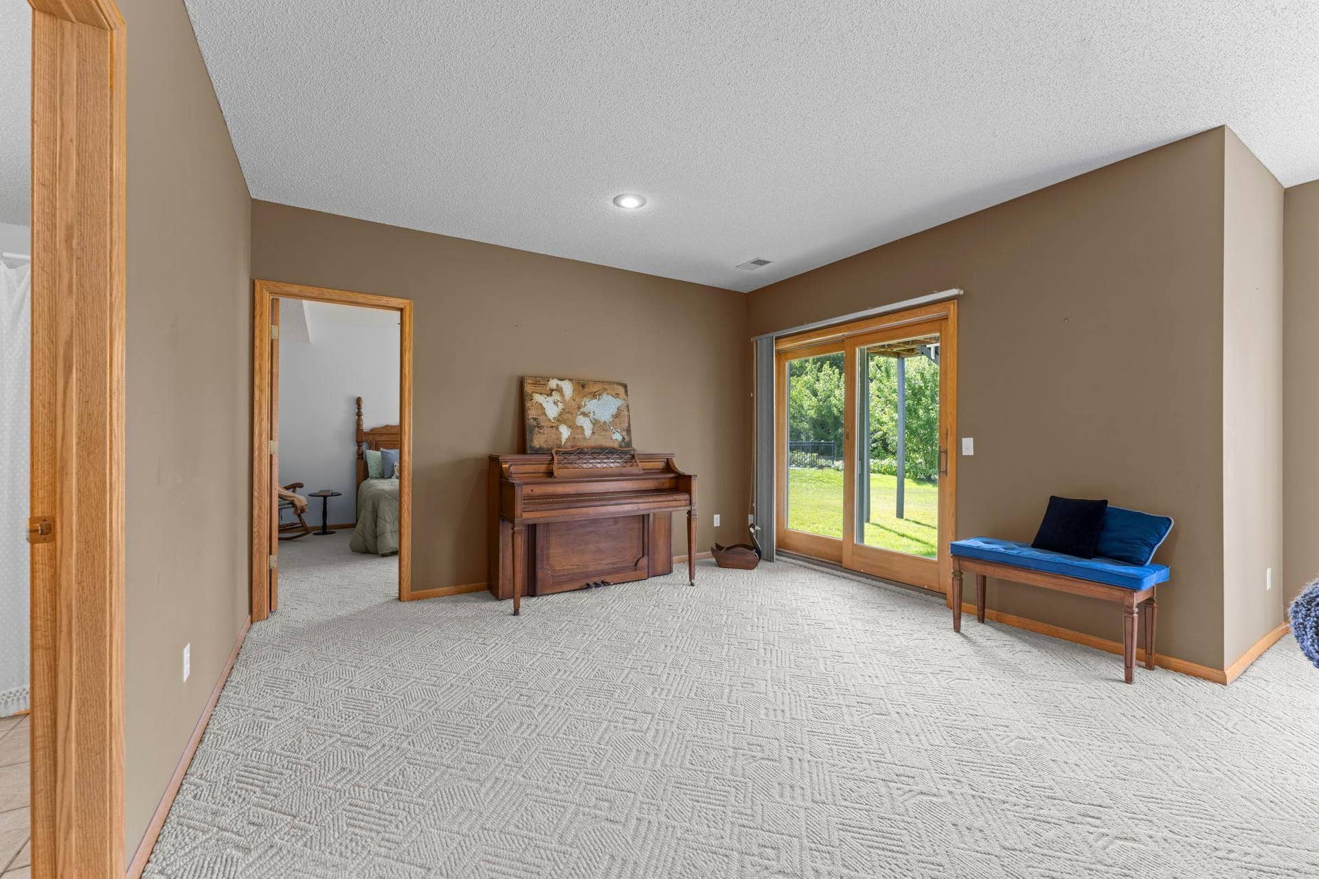 3685 Commonwealth Road, Woodbury, MN 55125