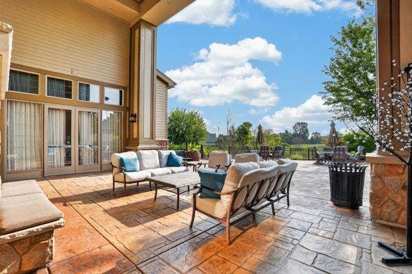 7417 Shadyview Lane N, Maple Grove, MN 55311 Clubhouse Outdoor Patio