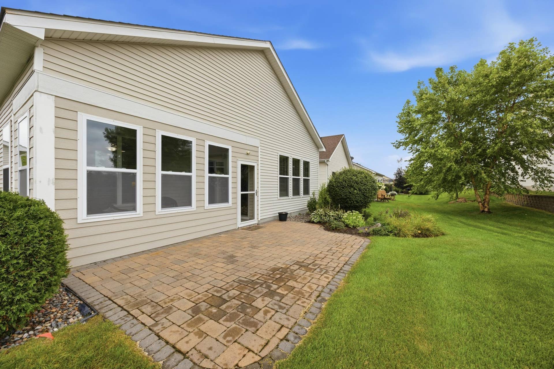 7417 Shadyview Lane N, Maple Grove, MN 55311 Paver Patio