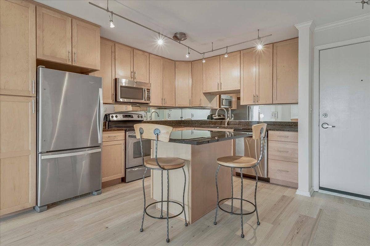 210 W Grant Street, #506, 45, Minneapolis, MN 55403 09-Loring Condos-22.jpg