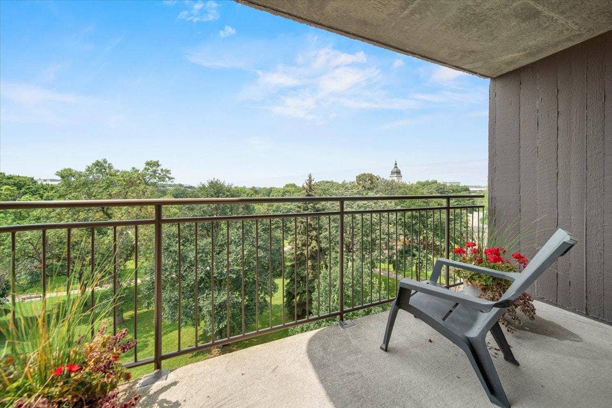 210 W Grant Street, #506, 45, Minneapolis, MN 55403 31-Loring Condos-35.jpg