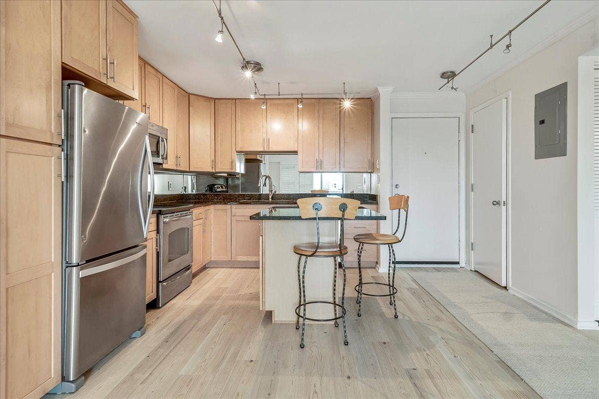 210 W Grant Street, #506, 45, Minneapolis, MN 55403 10-Loring Condos-23.jpg