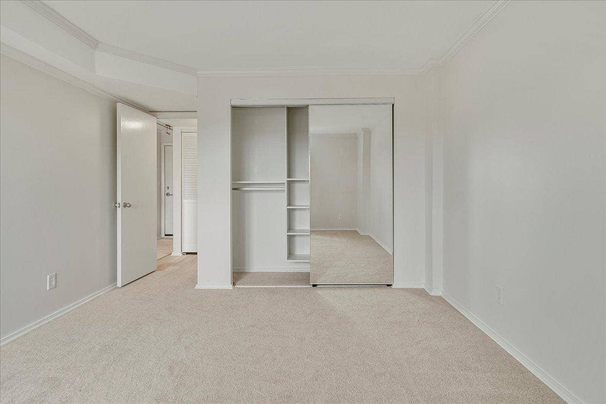 210 W Grant Street, #506, 45, Minneapolis, MN 55403 02-Loring Condos-34.jpg