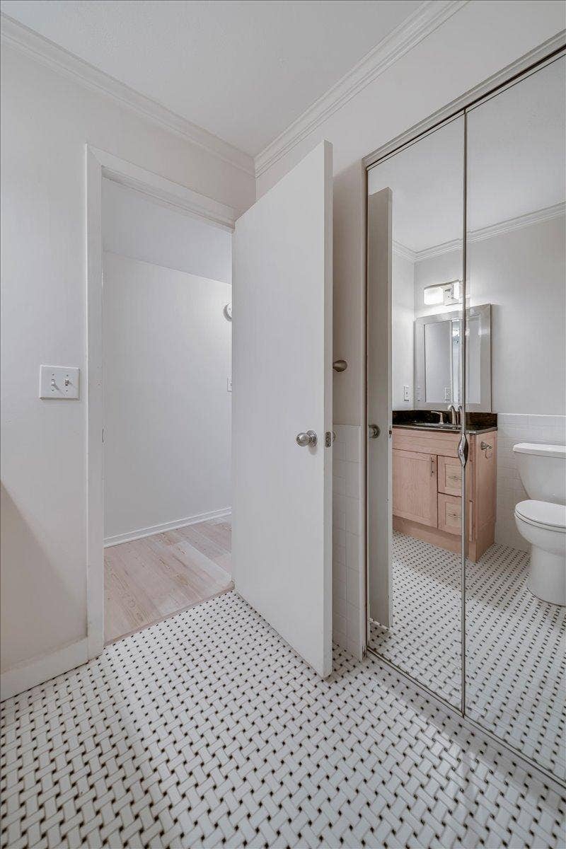 210 W Grant Street, #506, 45, Minneapolis, MN 55403 19-Loring Condos-15.jpg